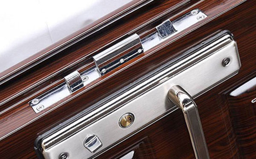 鲁甸24小时上门开锁公司